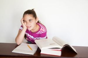 Read more about the article 5 Useful Tips for Encouragement of an Easily Distracted Child